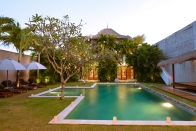 Villa rental Seminyak, Bali, #933